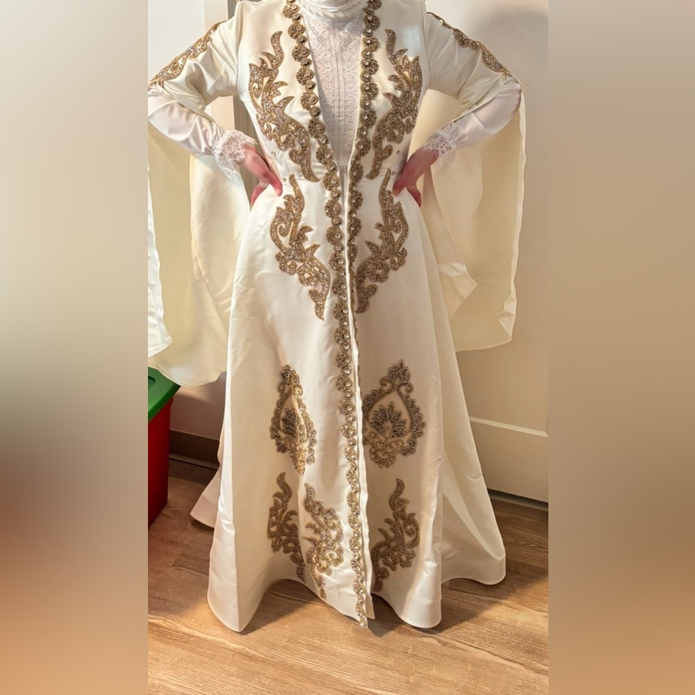 Women’s Uzbek dress